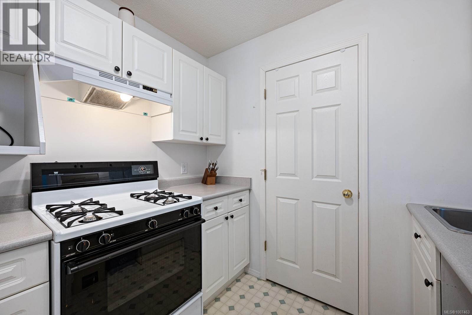 209 1105 Henry Rd, Courtenay, British Columbia  V9J 1L0 - Photo 11 - 1007463