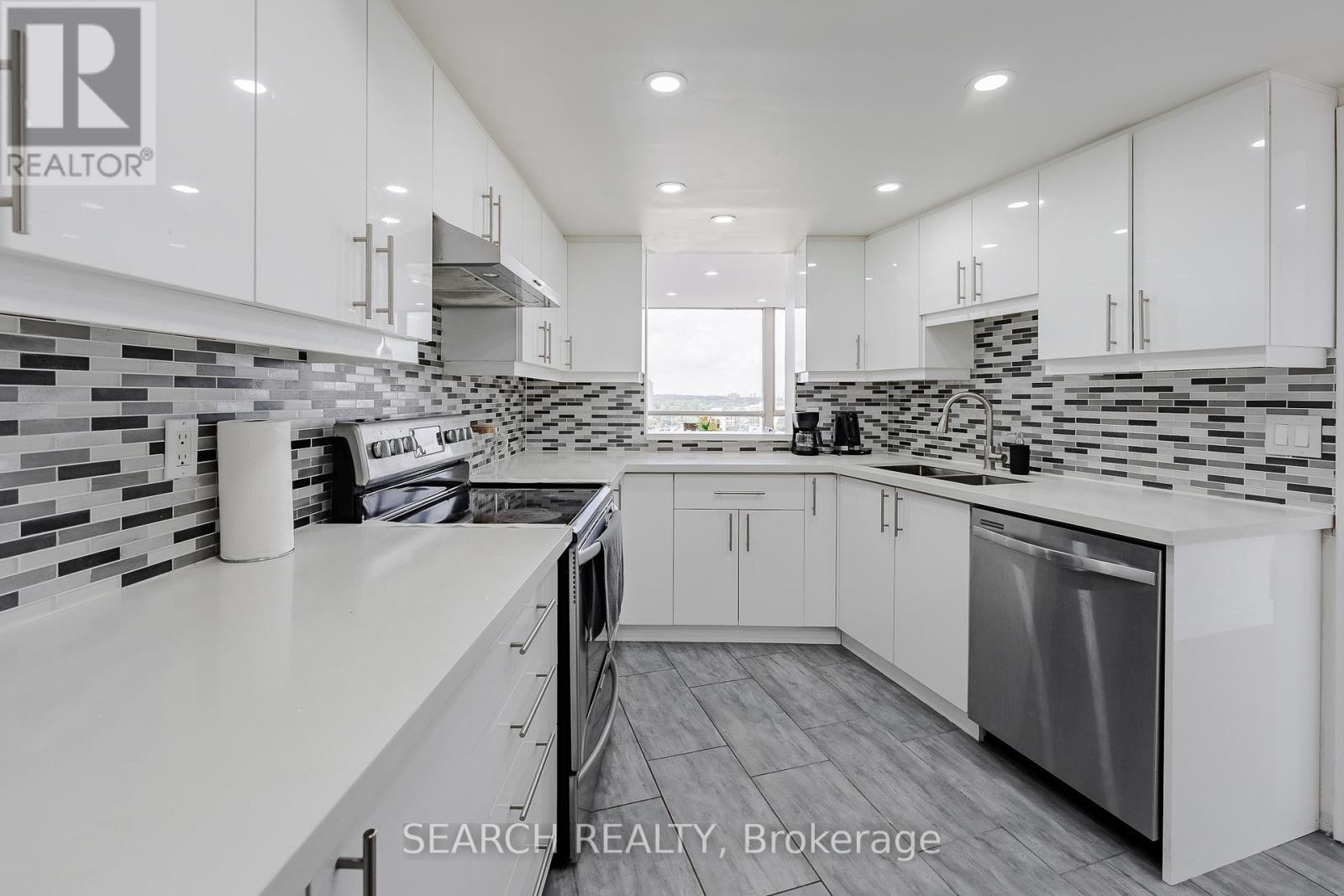 906 - 1360 Rathburn Road E, Mississauga (Rathwood), Ontario  L4W 4H4 - Photo 12 - W12214646