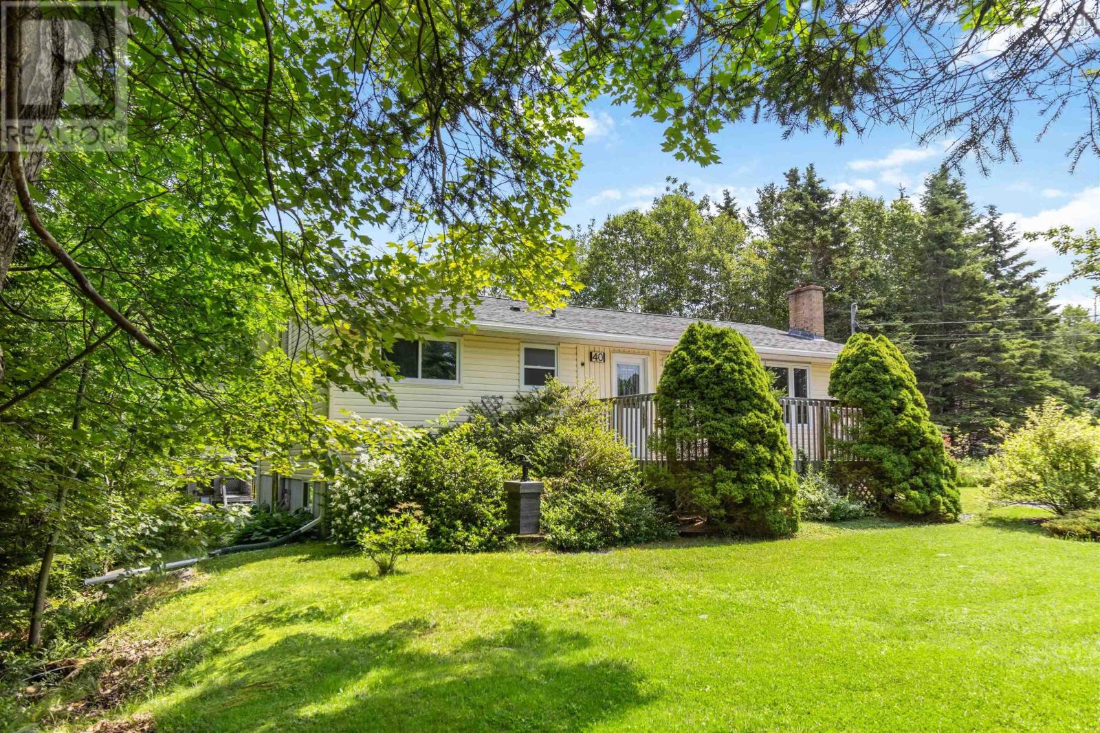 Property at 40 Parkcrest Drive image 3