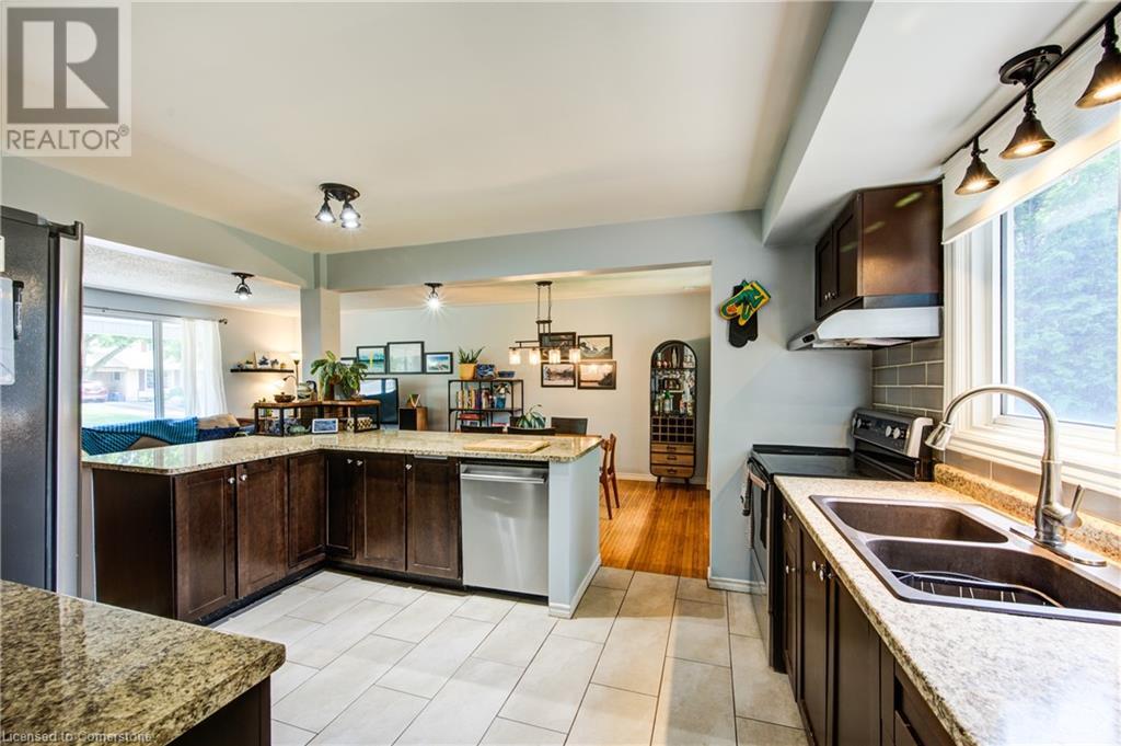 Photo 14 of 44 for 141 Tavistock Road