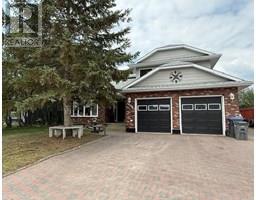 10719 Cottonwood Crescent, dawson creek, British Columbia