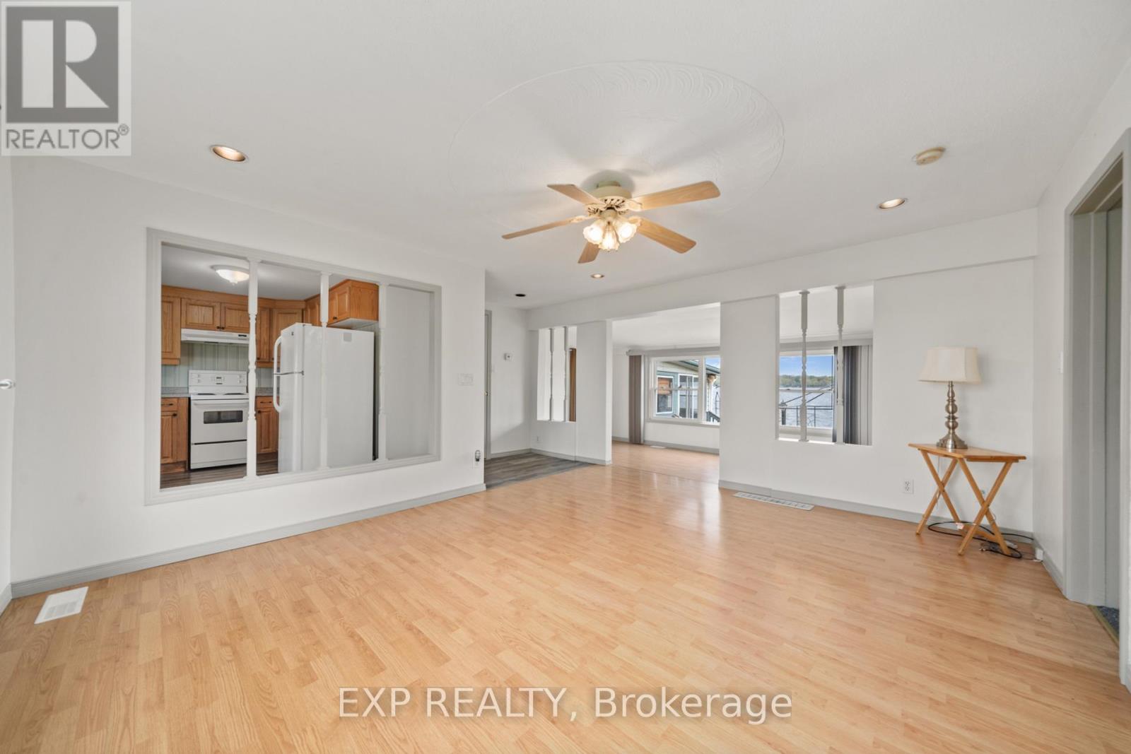 1083 Lakeside Drive, Prince Edward County, Ontario  K0K 1T0 - Photo 12 - X12284415