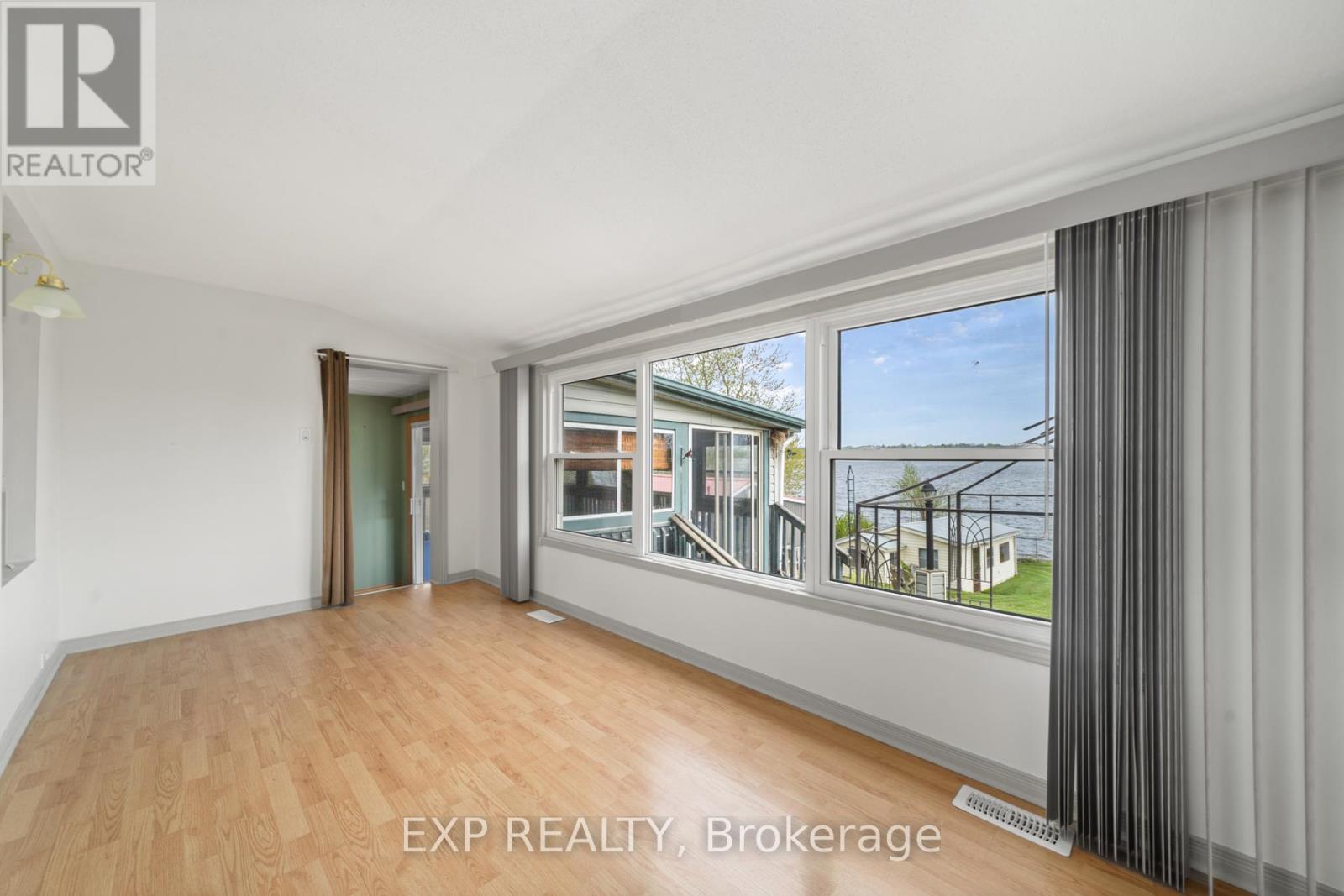 1083 Lakeside Drive, Prince Edward County, Ontario  K0K 1T0 - Photo 16 - X12284415