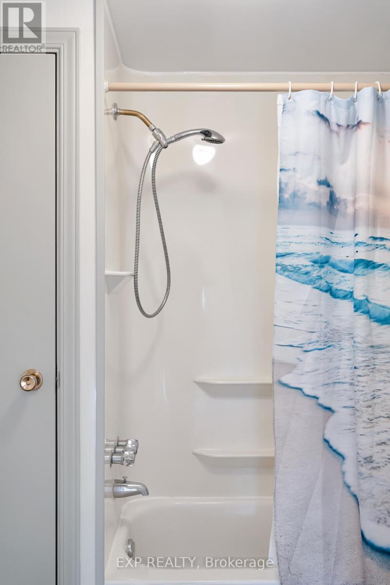 1083 Lakeside Drive, Prince Edward County, Ontario  K0K 1T0 - Photo 22 - X12284415