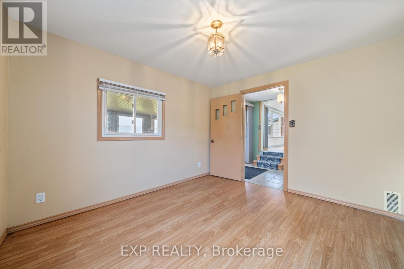 1083 Lakeside Drive, Prince Edward County, Ontario  K0K 1T0 - Photo 27 - X12284415