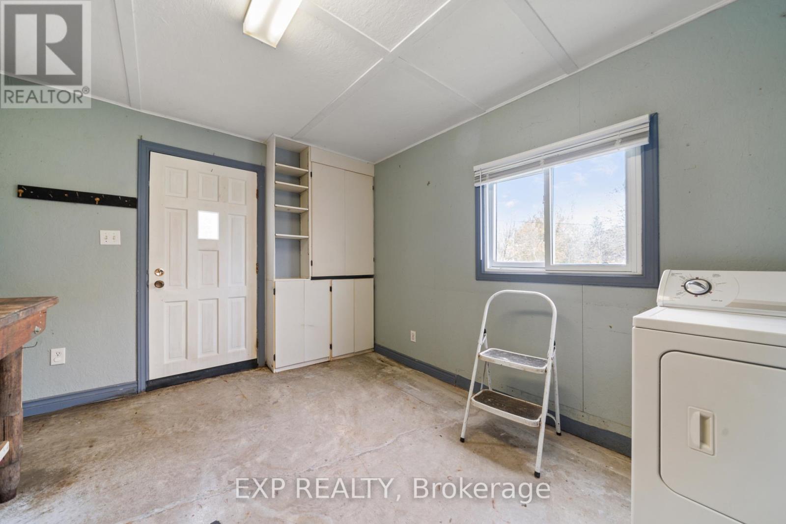 1083 Lakeside Drive, Prince Edward County, Ontario  K0K 1T0 - Photo 28 - X12284415