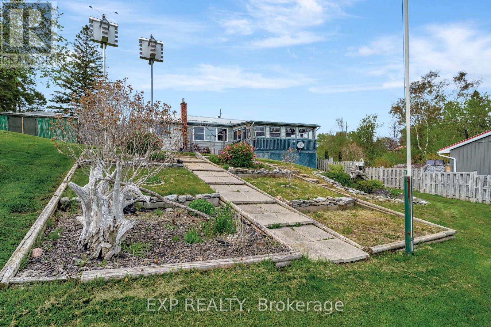 1083 Lakeside Drive, Prince Edward County, Ontario  K0K 1T0 - Photo 35 - X12284415