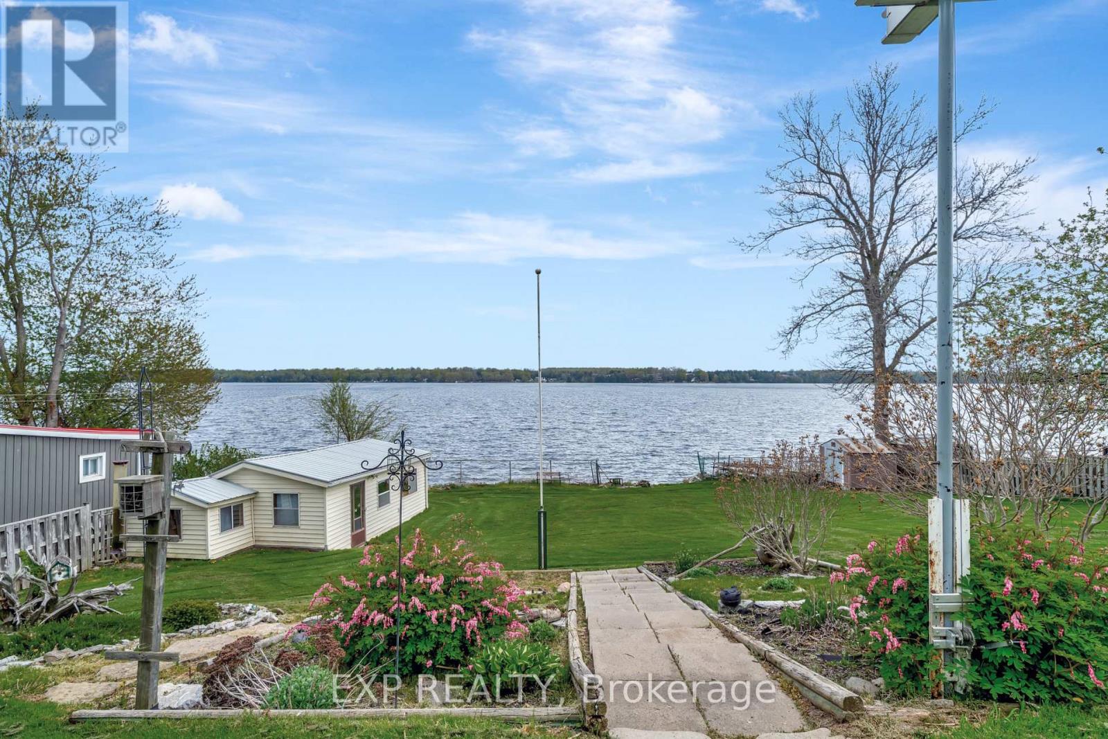1083 Lakeside Drive, Prince Edward County, Ontario  K0K 1T0 - Photo 38 - X12284415