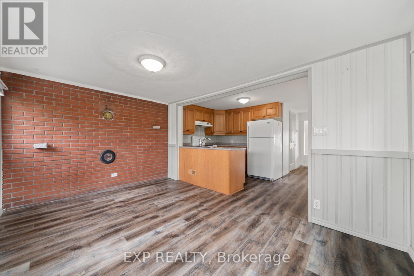 1083 Lakeside Drive, Prince Edward County, Ontario  K0K 1T0 - Photo 9 - X12284415