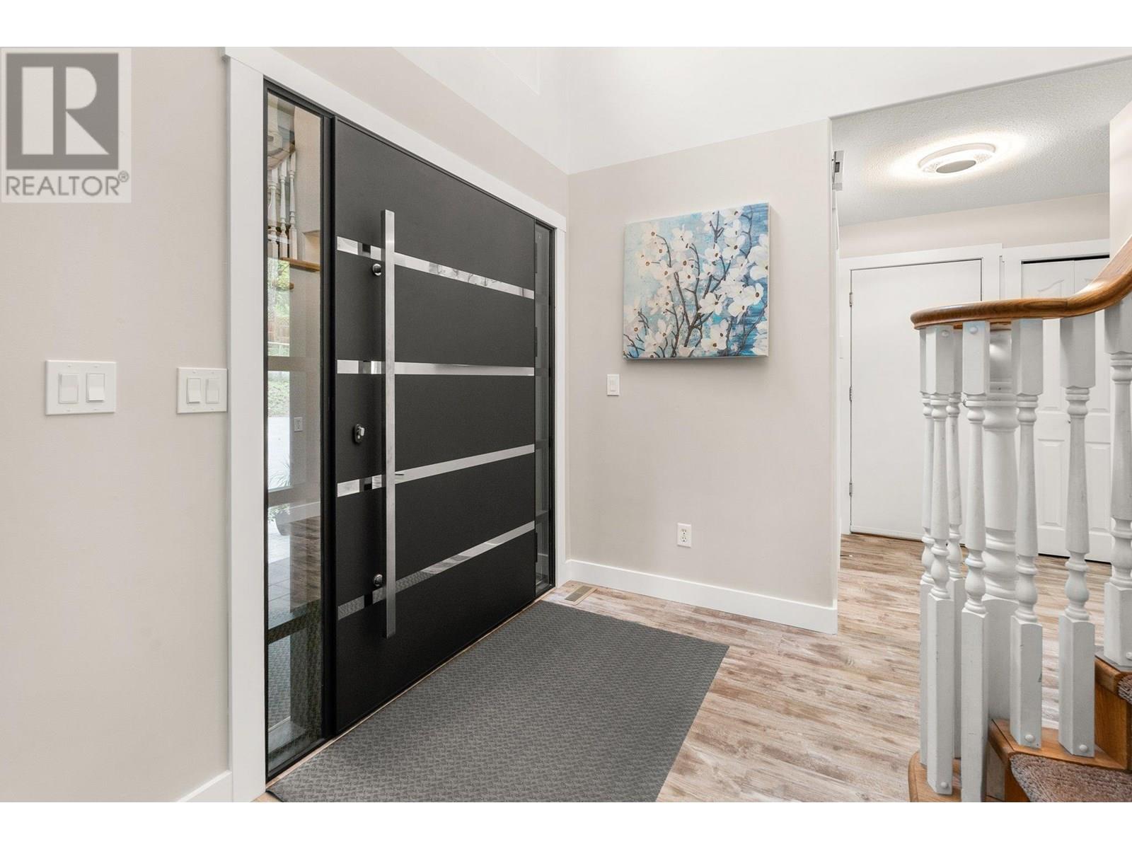 7967 Falcon Ridge Crescent, Kelowna, British Columbia  V1P 1J2 - Photo 7 - 10356036