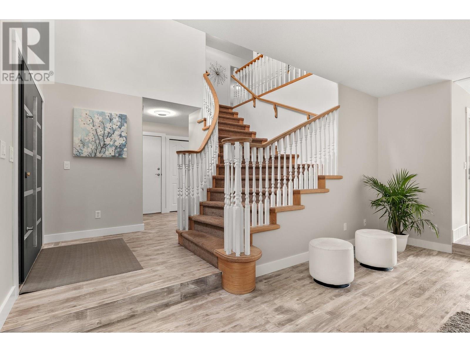 7967 Falcon Ridge Crescent, Kelowna, British Columbia  V1P 1J2 - Photo 8 - 10356036