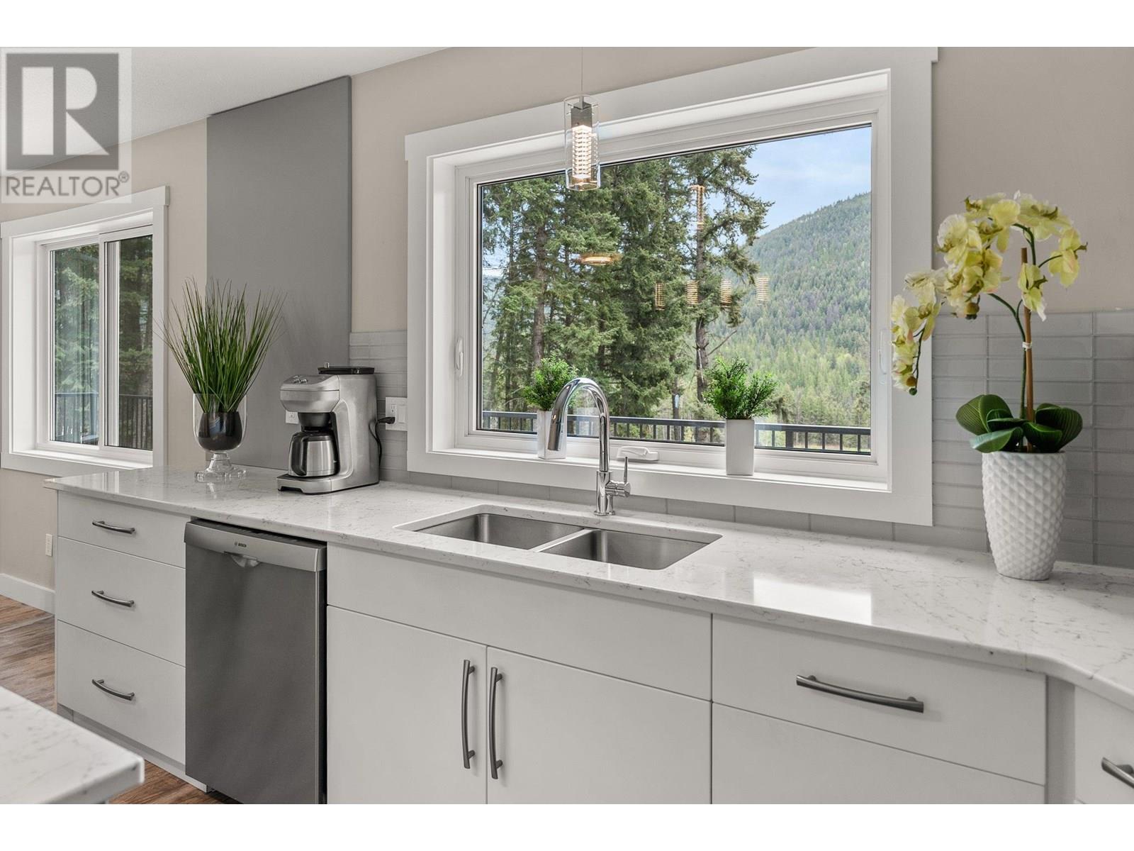 7967 Falcon Ridge Crescent, Kelowna, British Columbia  V1P 1J2 - Photo 18 - 10356036