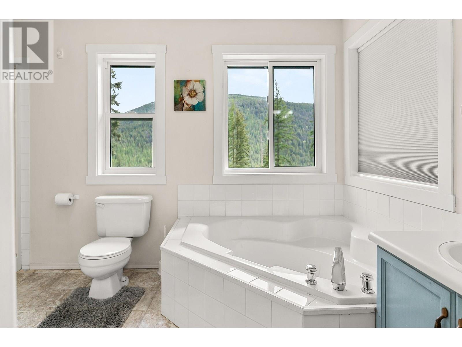 7967 Falcon Ridge Crescent, Kelowna, British Columbia  V1P 1J2 - Photo 42 - 10356036