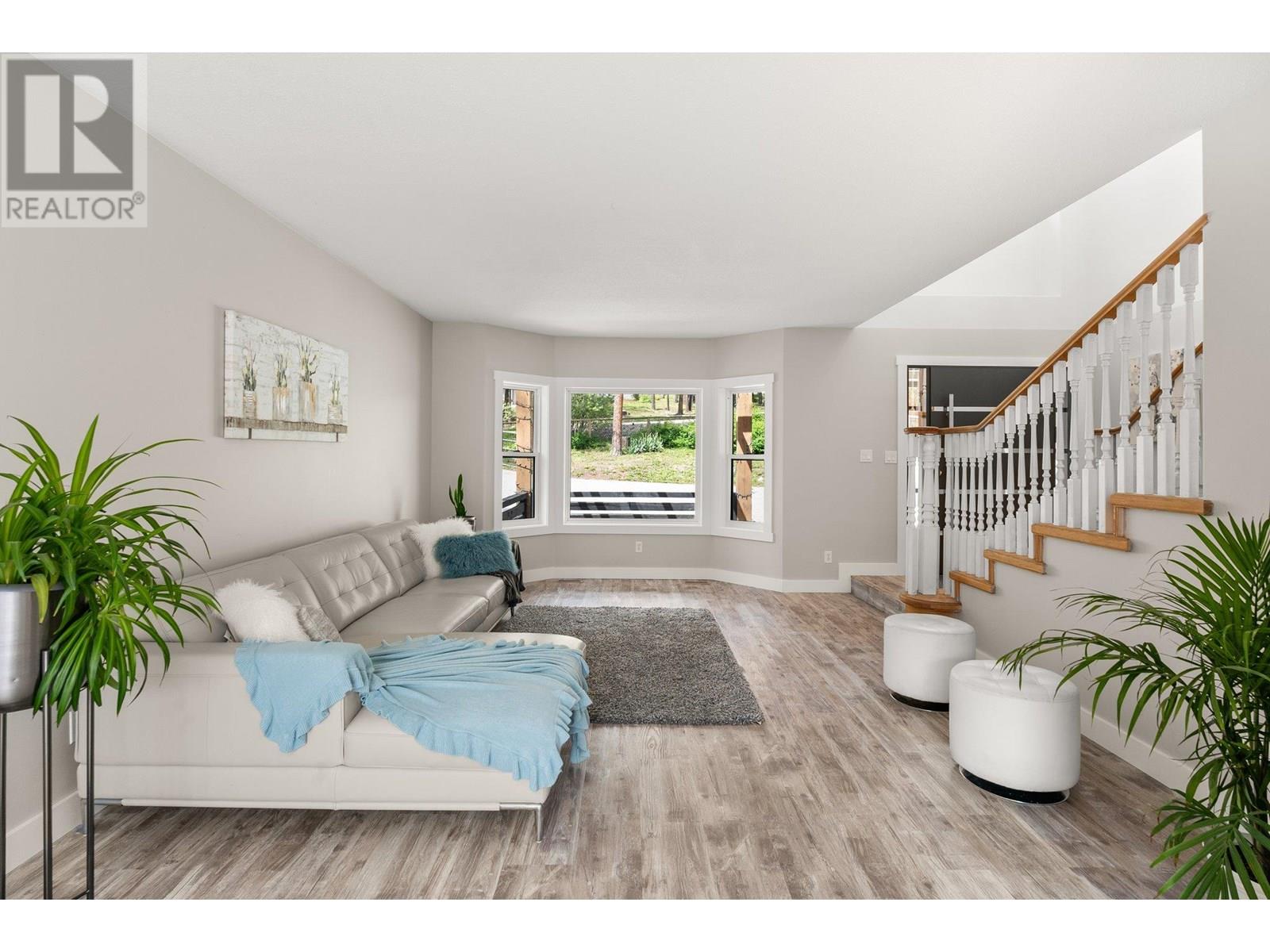 7967 Falcon Ridge Crescent, Kelowna, British Columbia  V1P 1J2 - Photo 11 - 10356036