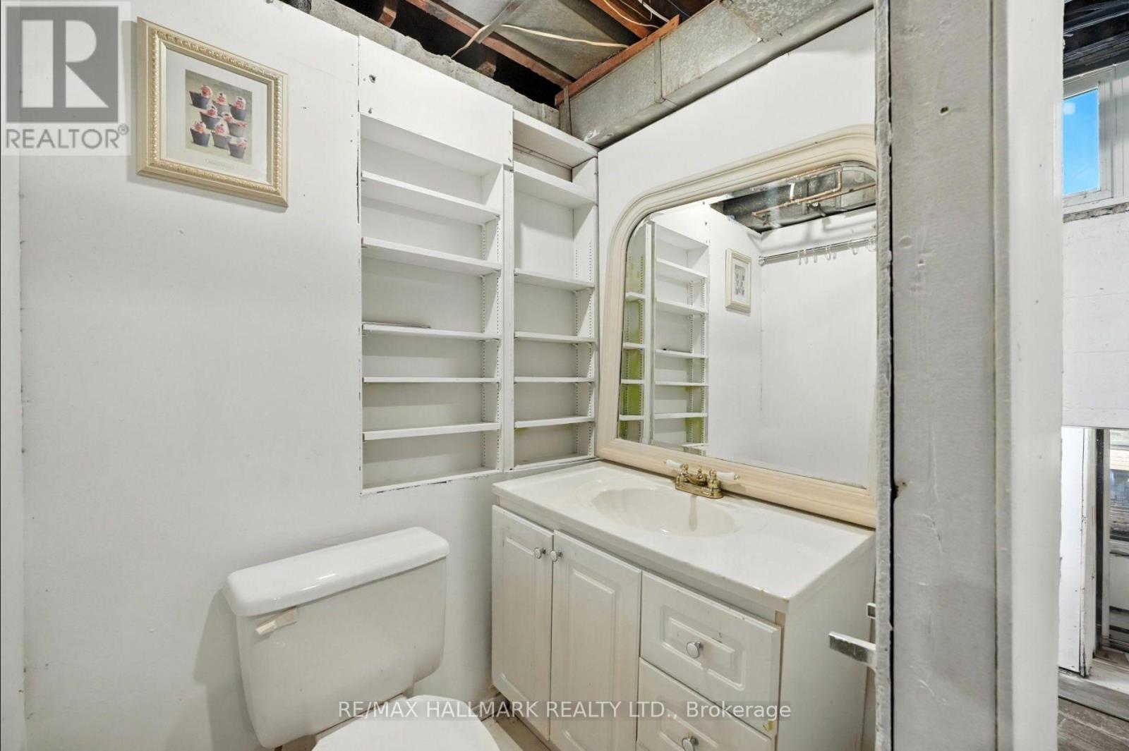 2975 Weston Road, Toronto, Ontario  M9M 2T1 - Photo 28 - W12284375