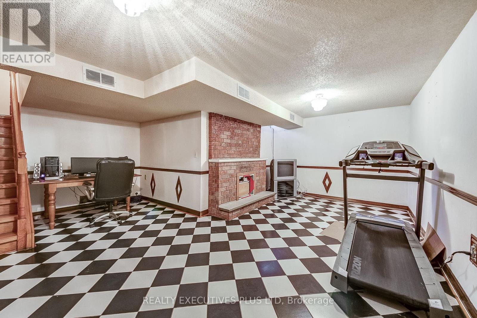 206 Vodden Street W, Brampton, Ontario  L6X 2V3 - Photo 29 - W12284376