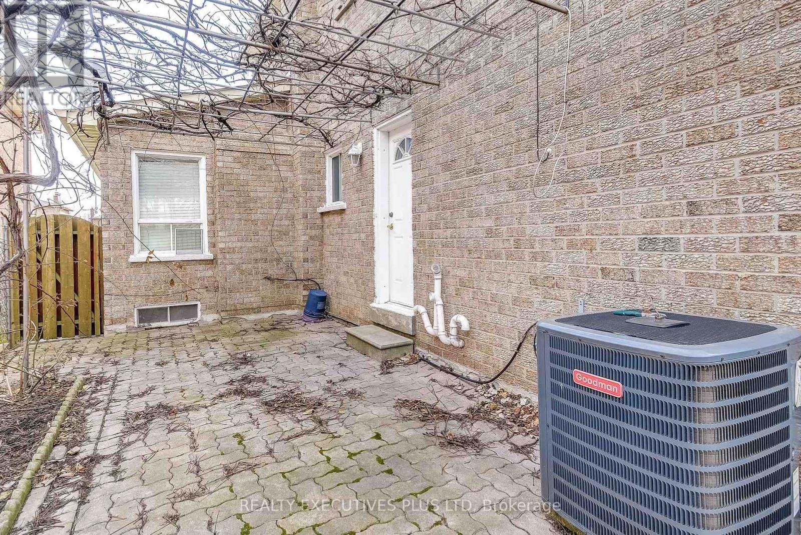 206 Vodden Street W, Brampton, Ontario  L6X 2V3 - Photo 42 - W12284376