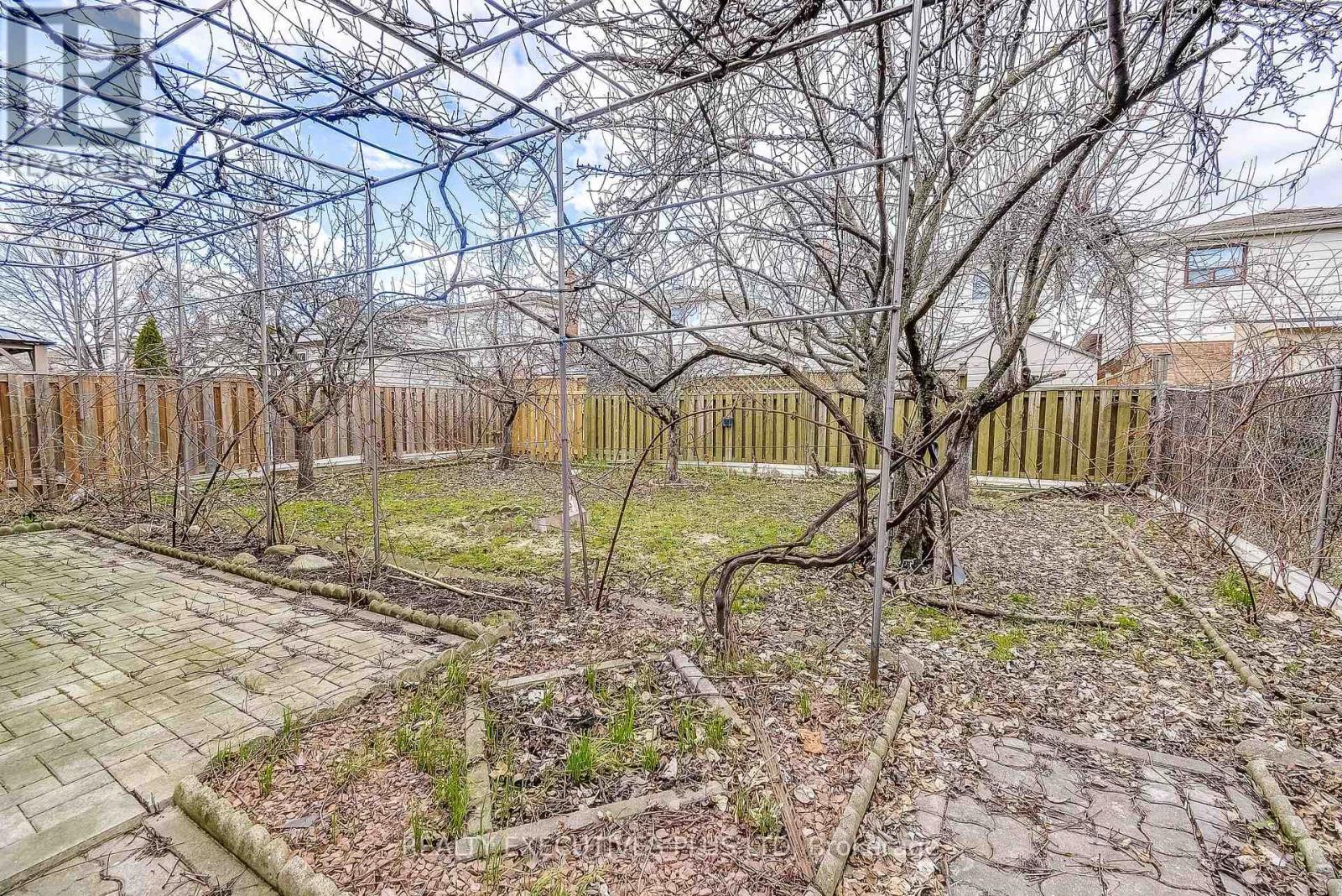 206 Vodden Street W, Brampton, Ontario  L6X 2V3 - Photo 43 - W12284376