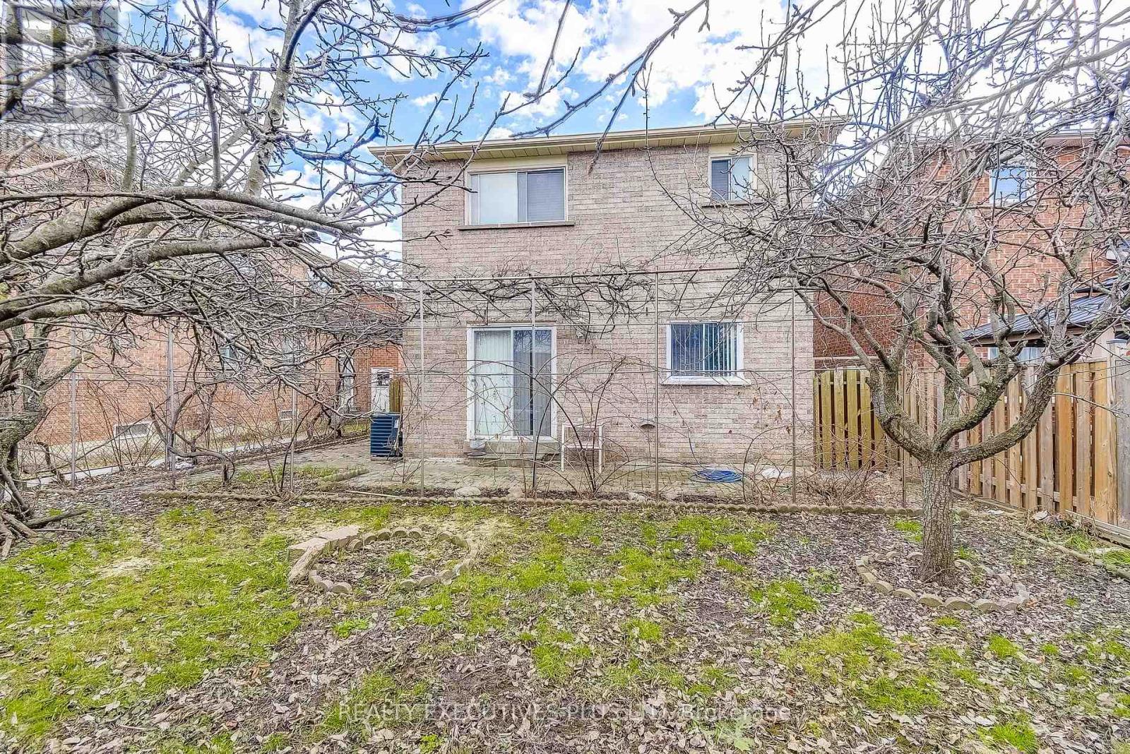 206 Vodden Street W, Brampton, Ontario  L6X 2V3 - Photo 47 - W12284376