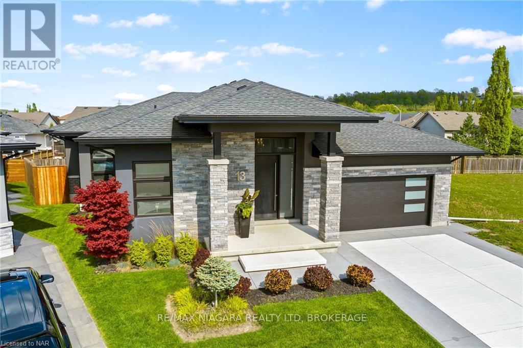 Property at 13 FRANCESCO CRESCENT image 1