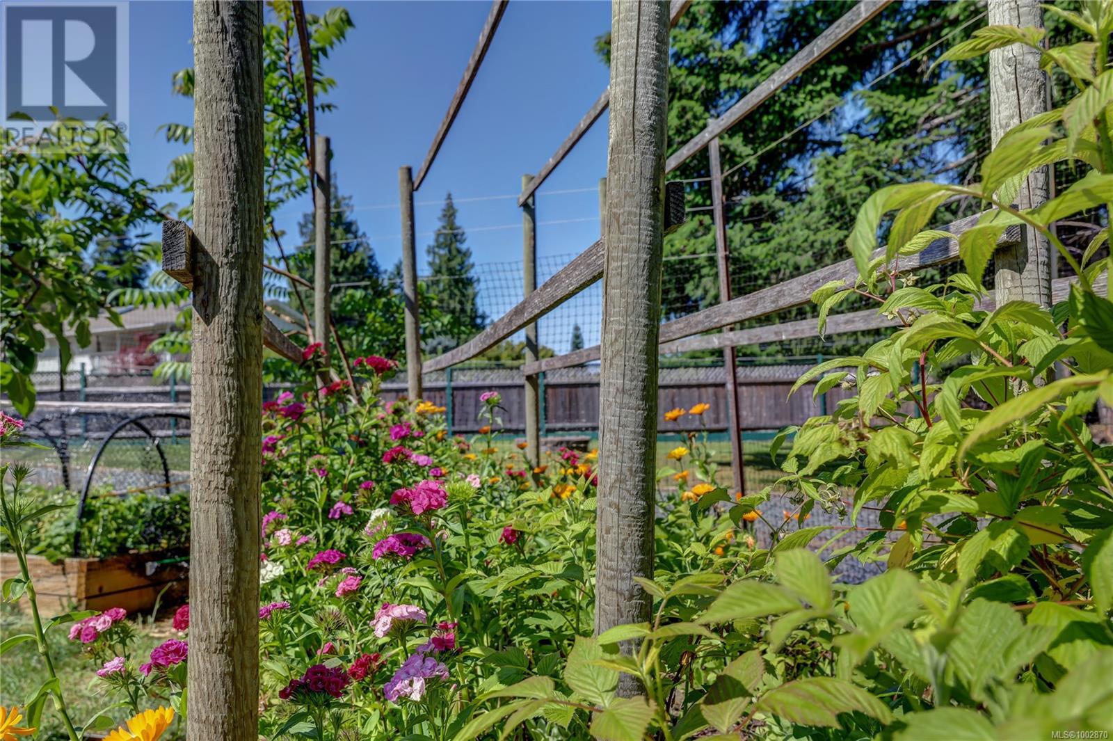 4840 Blue Heron Dr, Bowser, British Columbia  V0R 1G0 - Photo 46 - 1002870