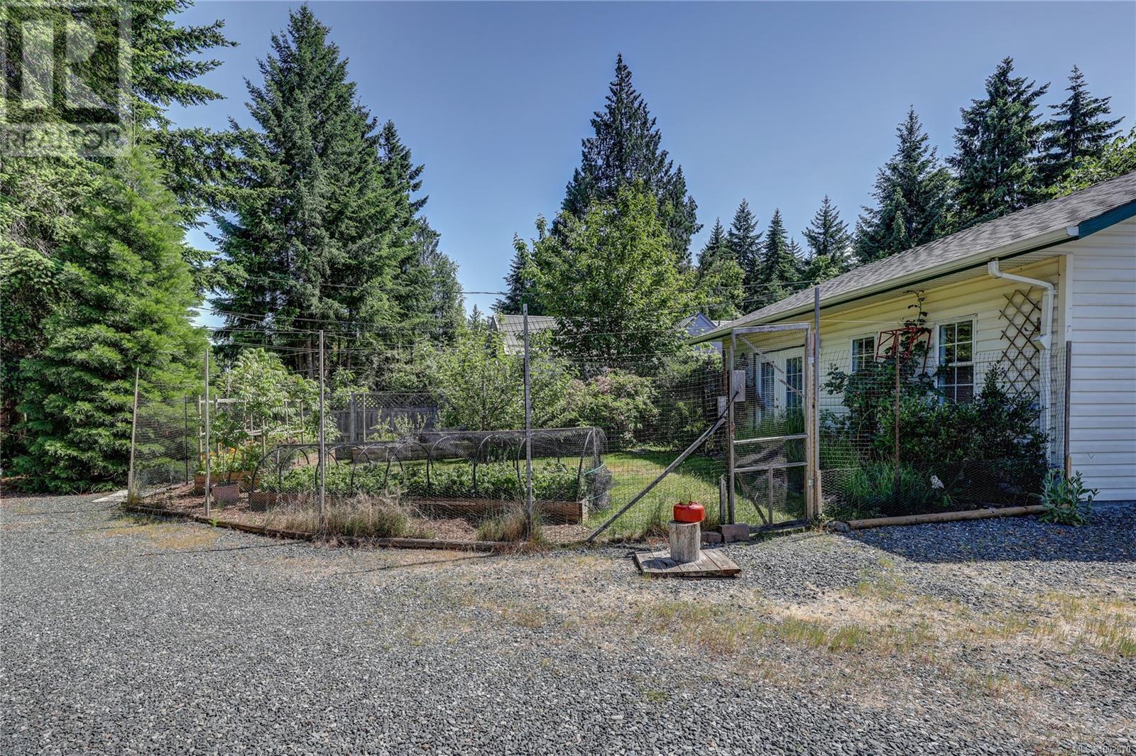 4840 Blue Heron Dr, Bowser, British Columbia  V0R 1G0 - Photo 47 - 1002870