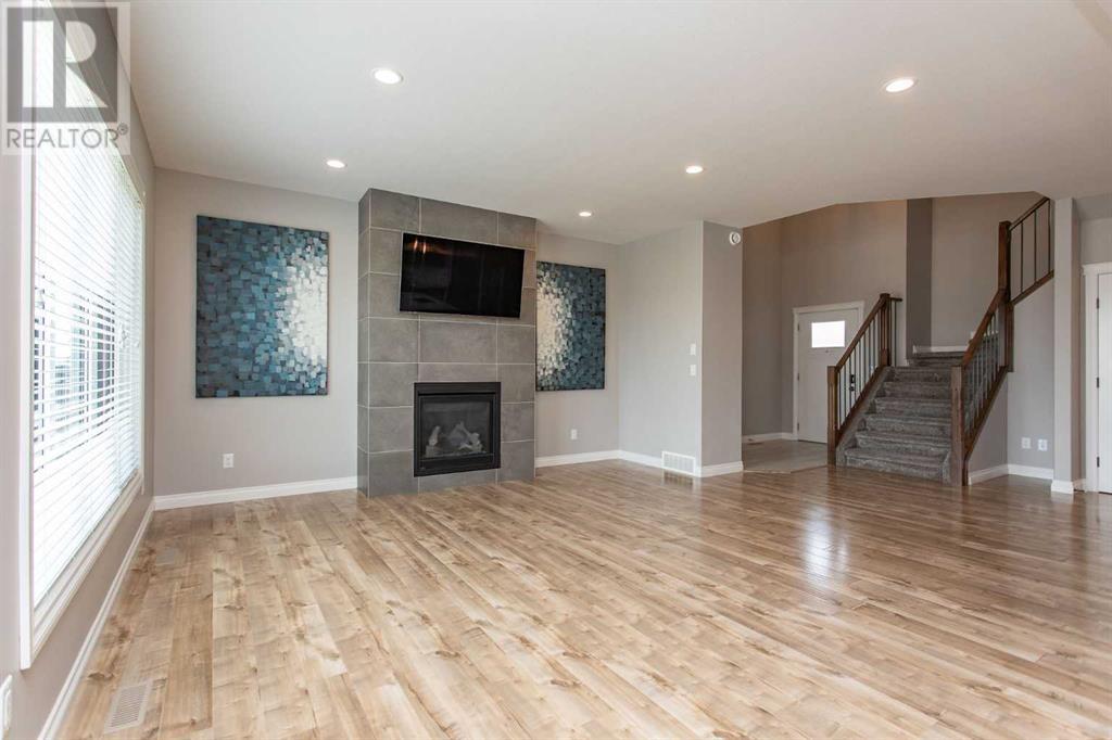Property at 143 Vancouver Crescent image 4