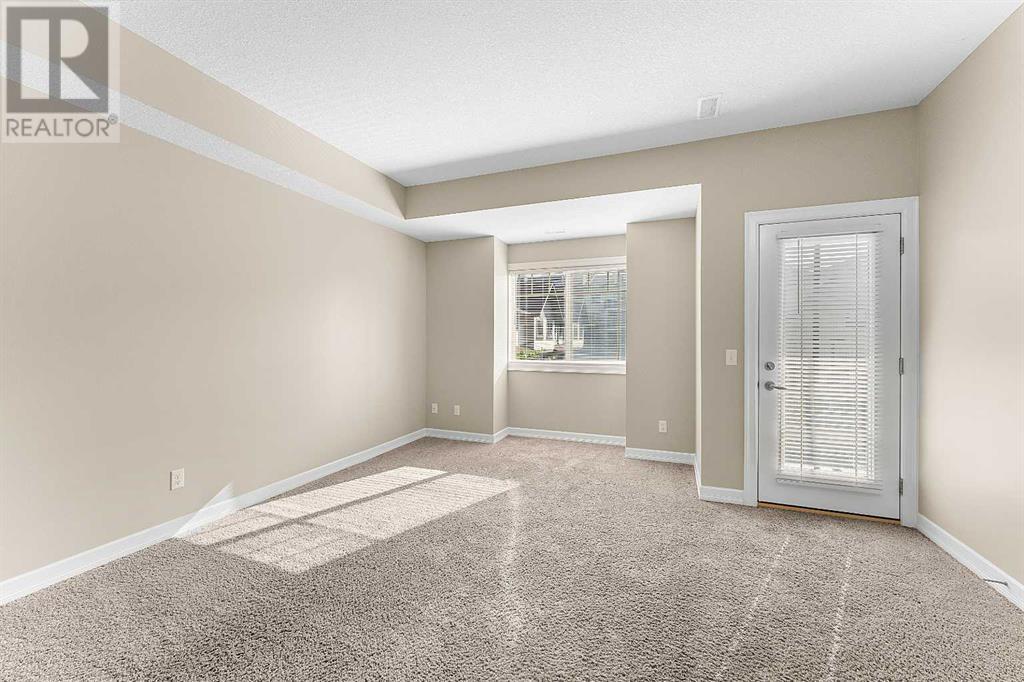 Property at 816, 121 Copperpond Common SE image 2