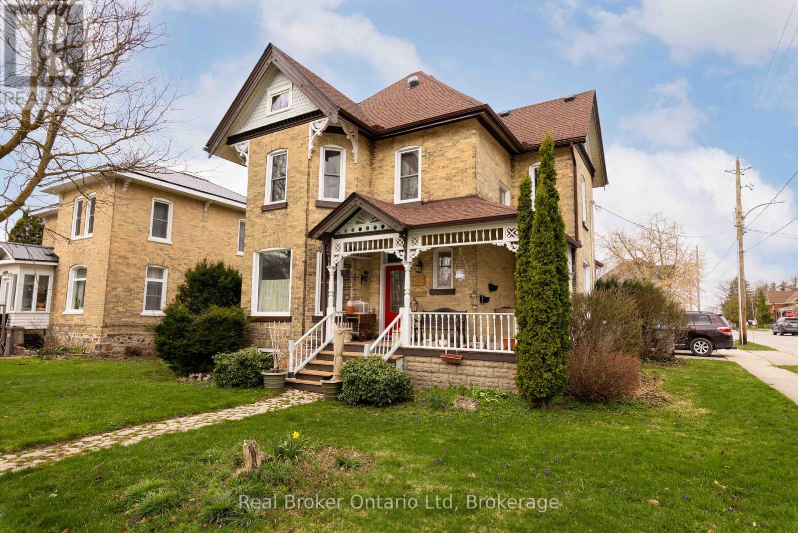 295 Livingstone Avenue N, North Perth, Ontario  N4W 1P8 - Photo 2 - X12261817