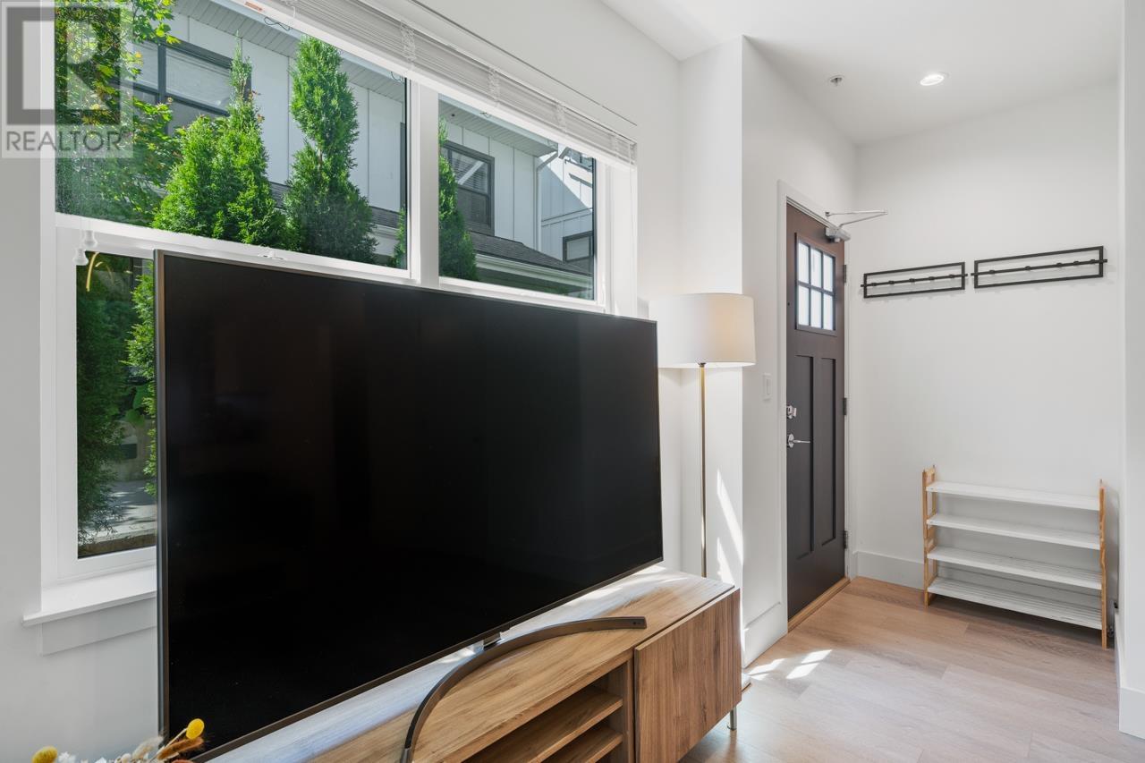 402 6933 Arcola Street, Burnaby, British Columbia  V5E 1H5 - Photo 4 - R3026567