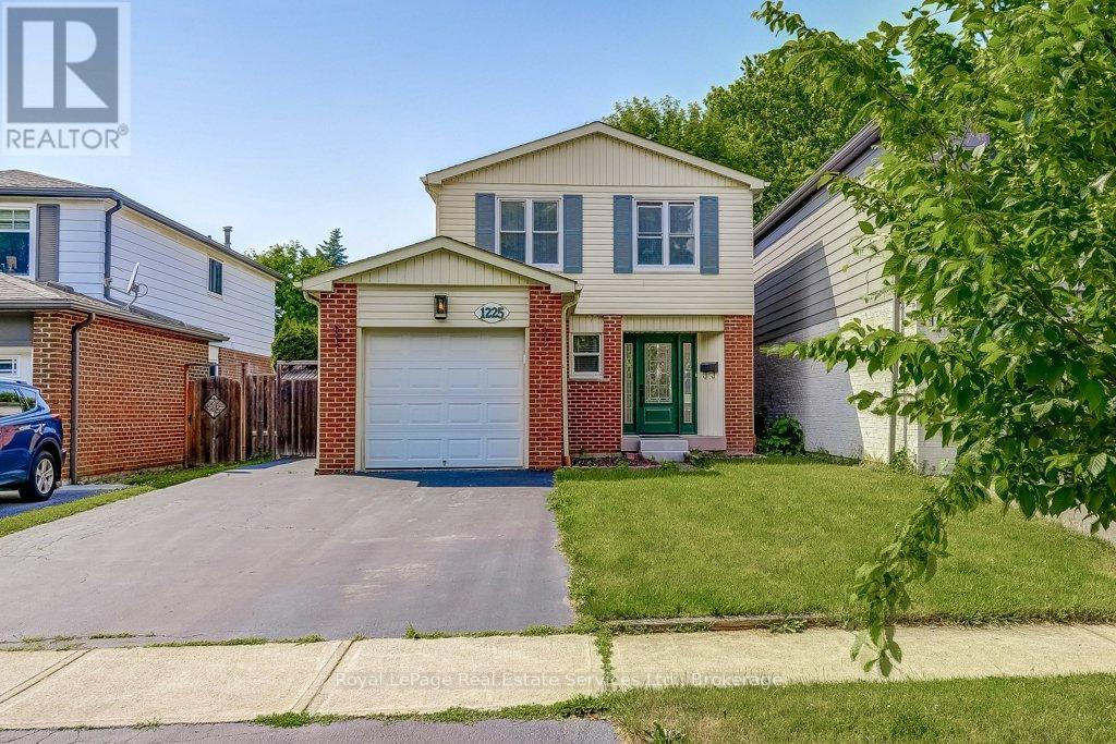 Property at 1225 CONSORT CRESCENT image 1