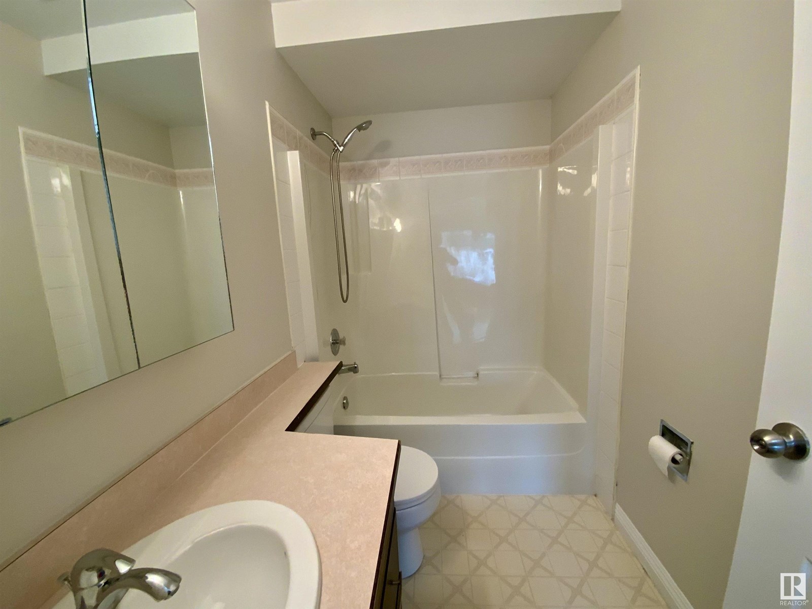 #34 9914 80 Av Nw, Edmonton, Alberta  T6E 6L6 - Photo 14 - E4447714