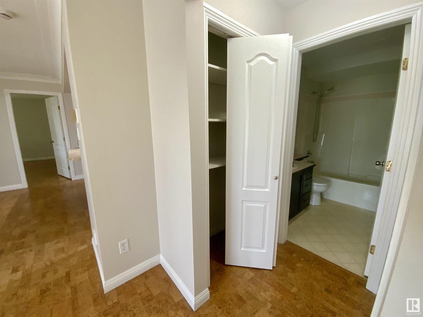 #34 9914 80 Av Nw, Edmonton, Alberta  T6E 6L6 - Photo 15 - E4447714