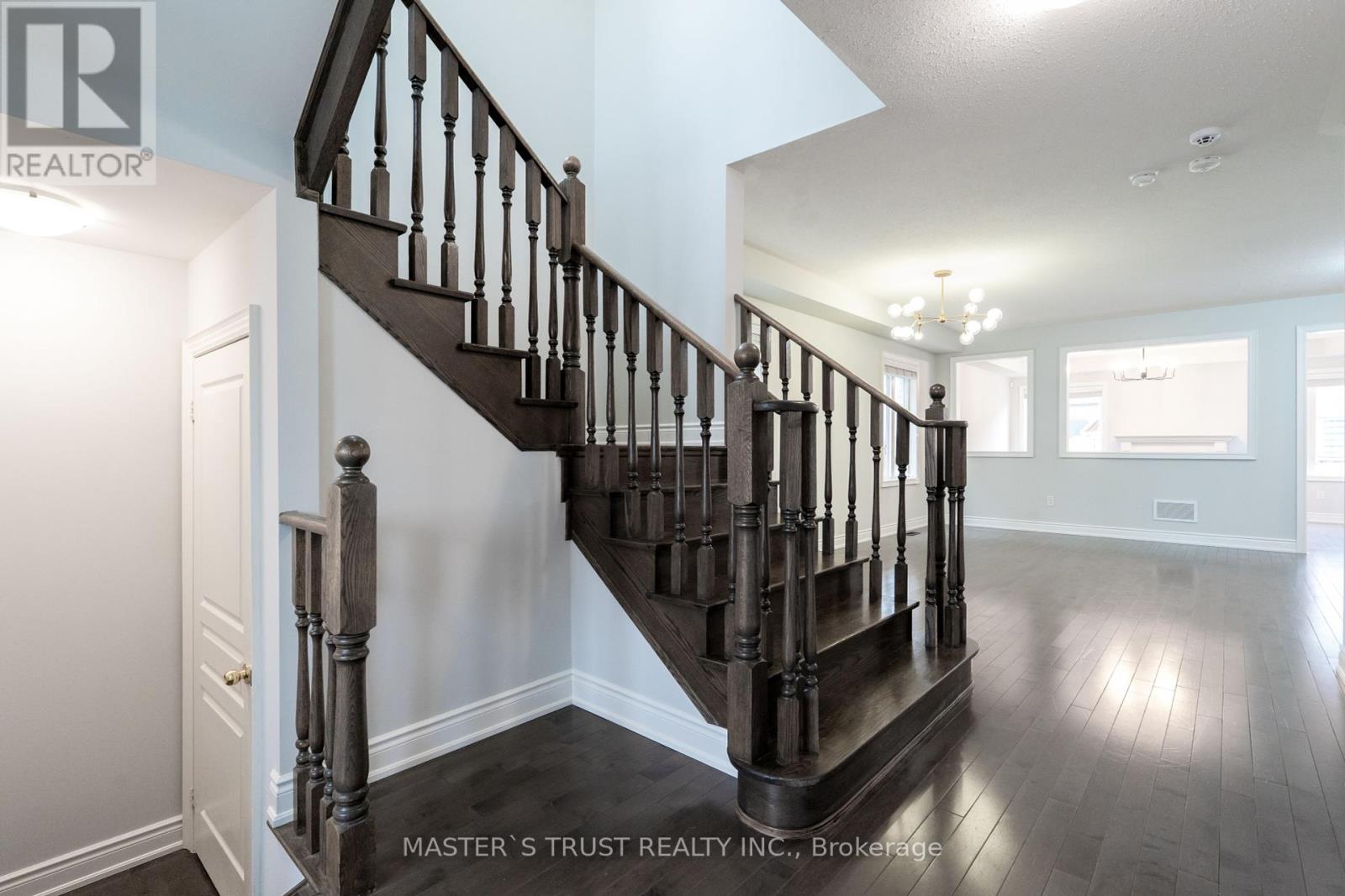Property at 1562 LEGER WAY image 3