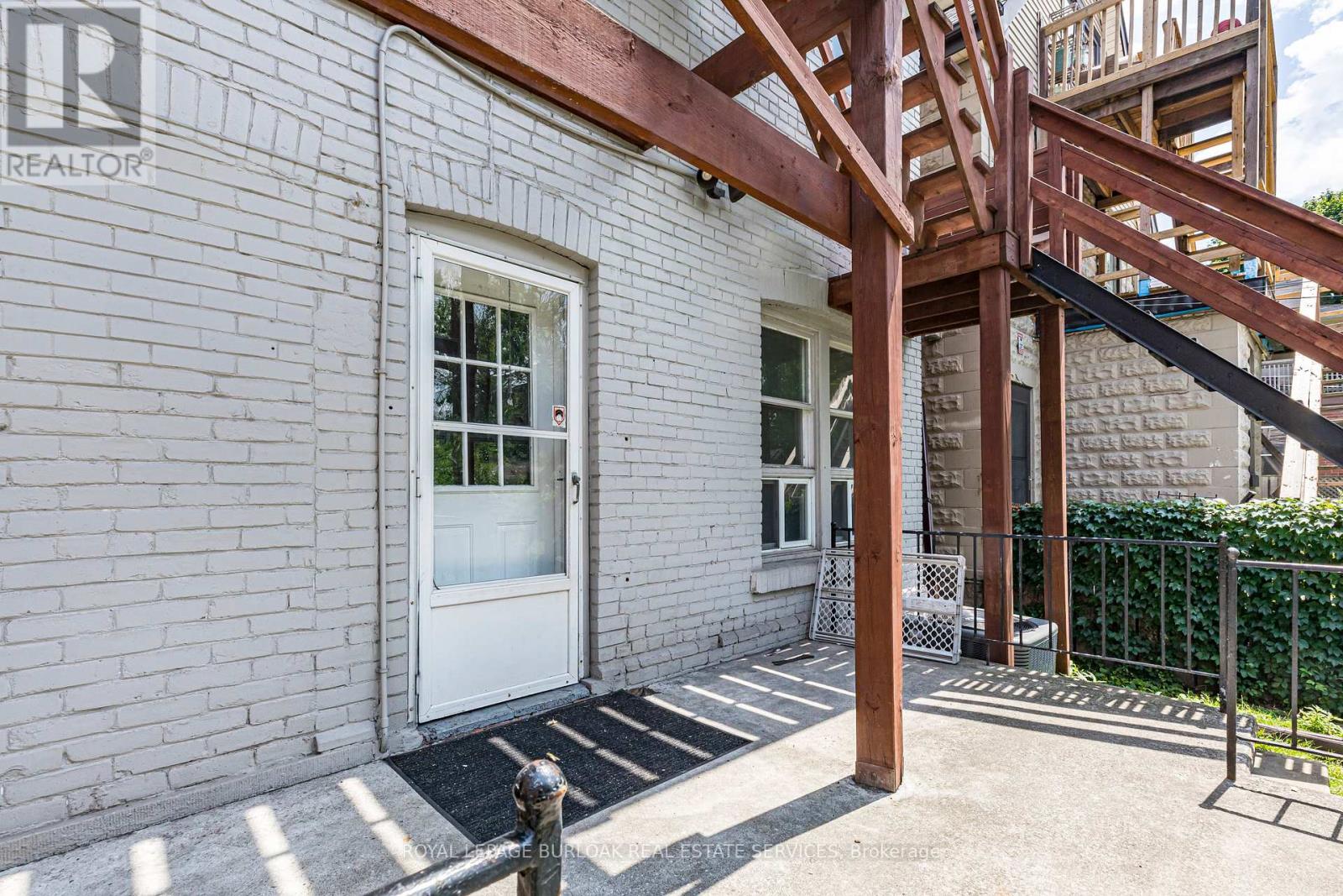 22 Myrtle Avenue, Hamilton (St. Clair), Ontario  L8M 2E9 - Photo 39 - X12284473