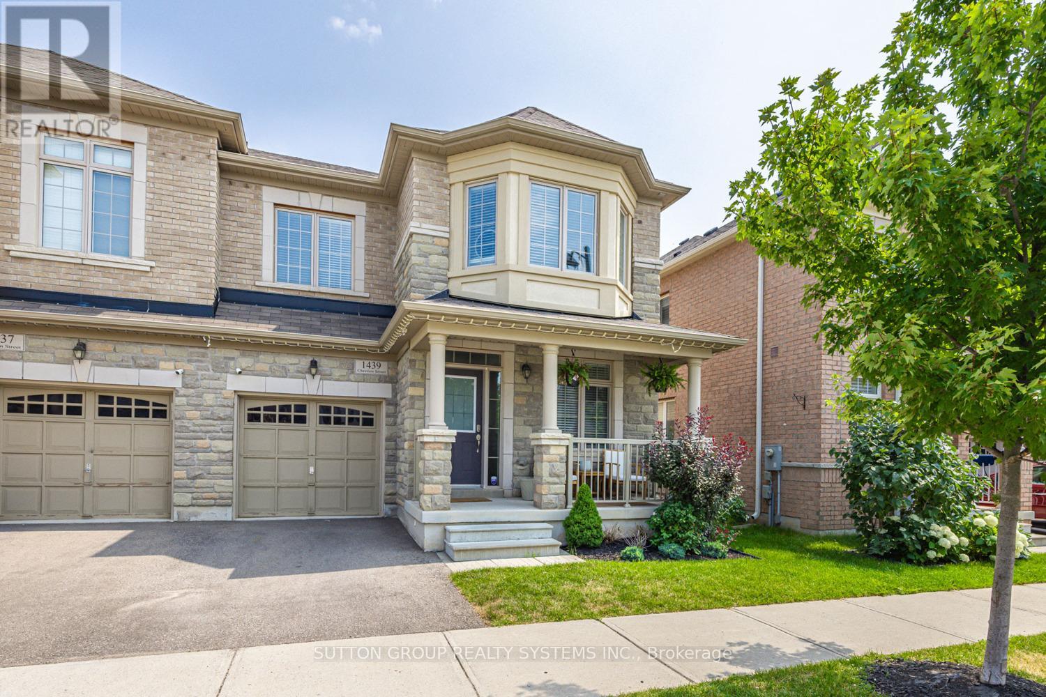 Property at 1439 CHRETIEN STREET image 4