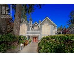 103 3399 CAPILANO CRESCENT