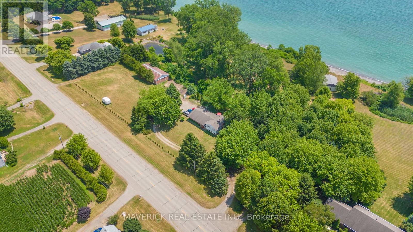 7504 Talbot Trail, Chatham-Kent, Ontario  N0P 1A0 - Photo 14 - X12284526
