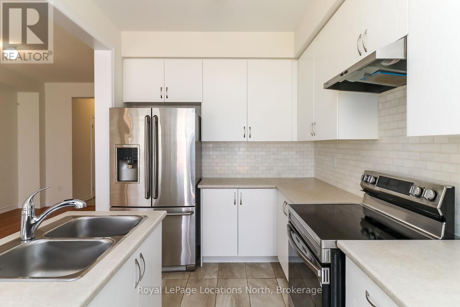 6 Durham Avenue, Barrie, Ontario  L9J 0W7 - Photo 17 - S12284540