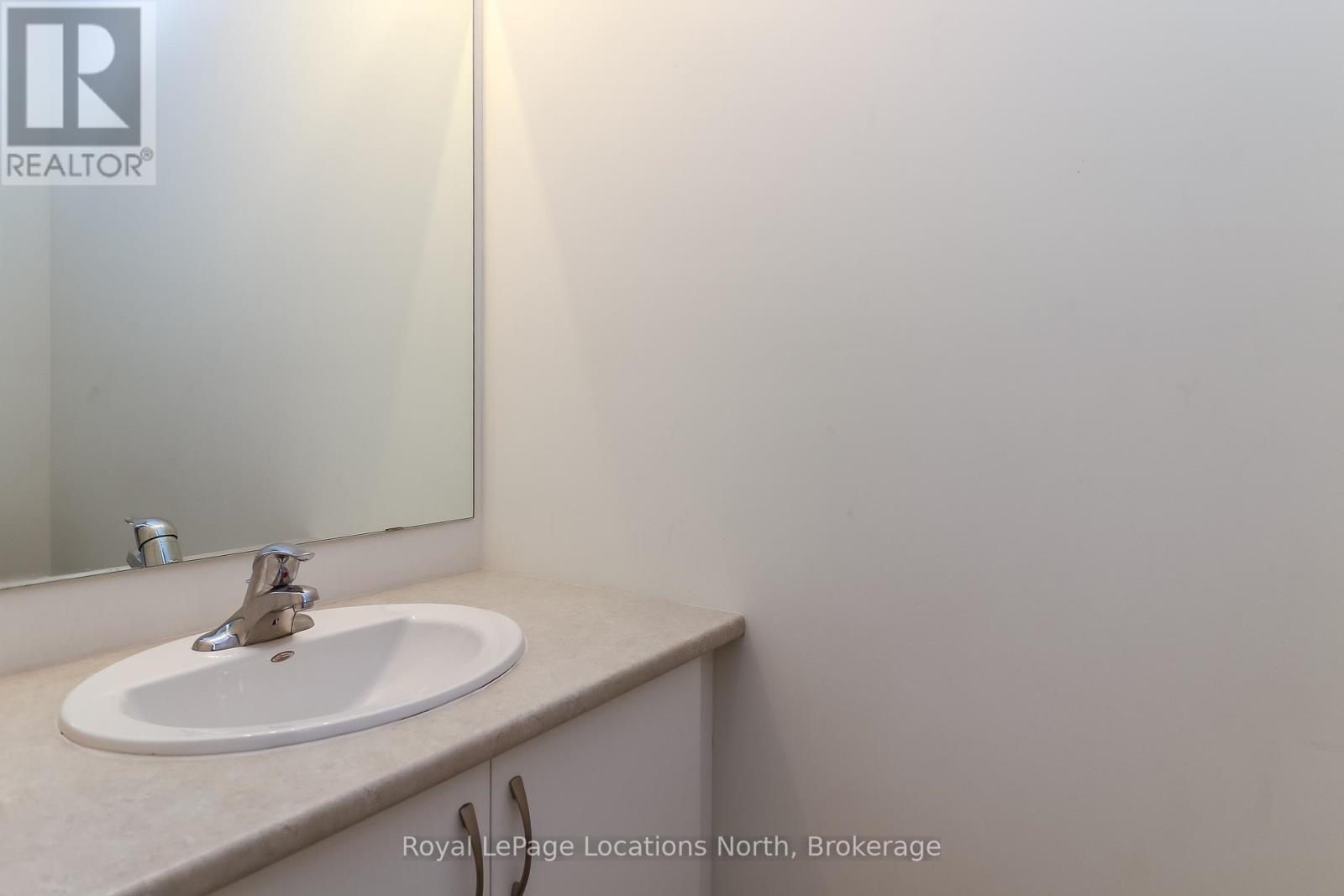 6 Durham Avenue, Barrie, Ontario  L9J 0W7 - Photo 18 - S12284540