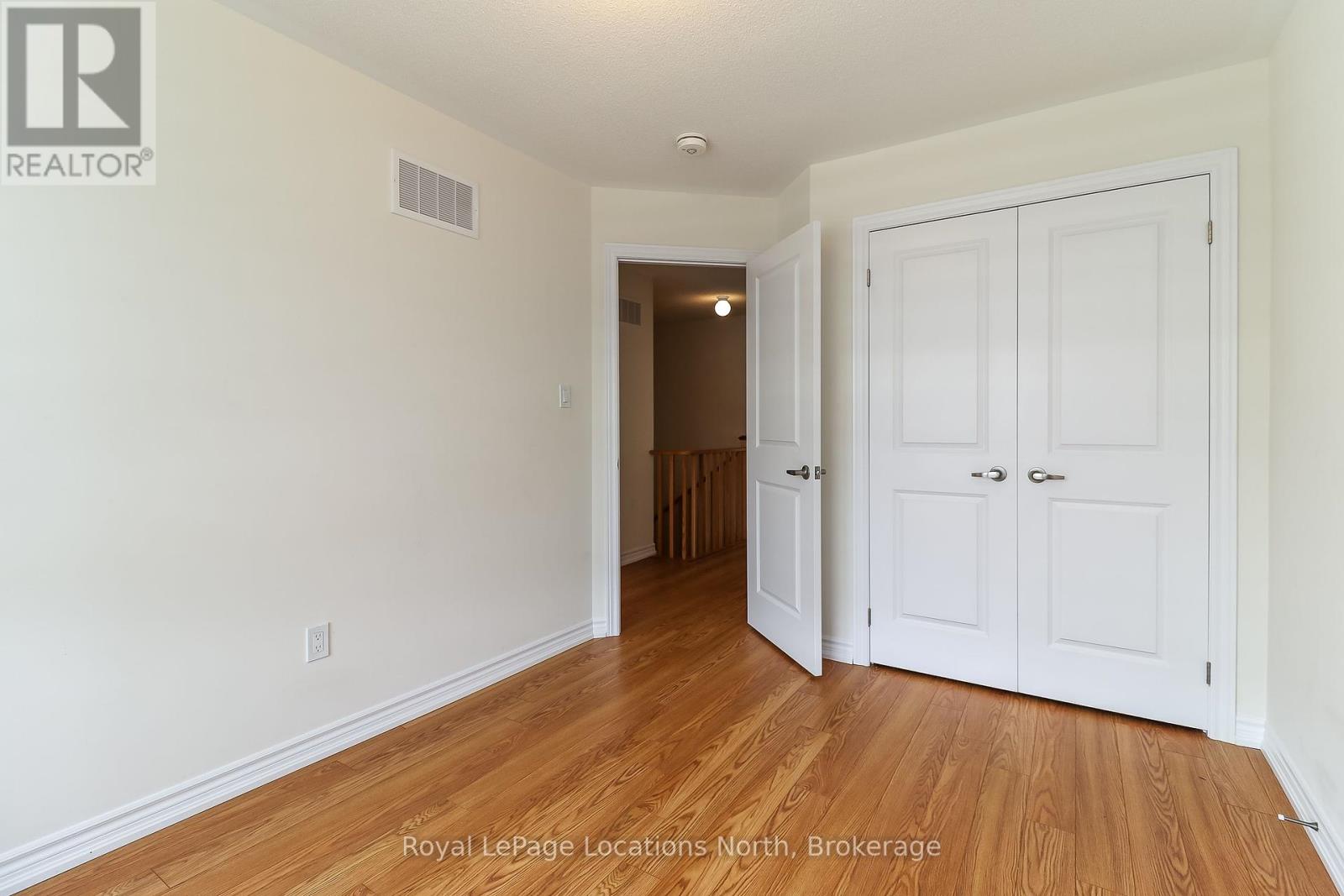 6 Durham Avenue, Barrie, Ontario  L9J 0W7 - Photo 25 - S12284540