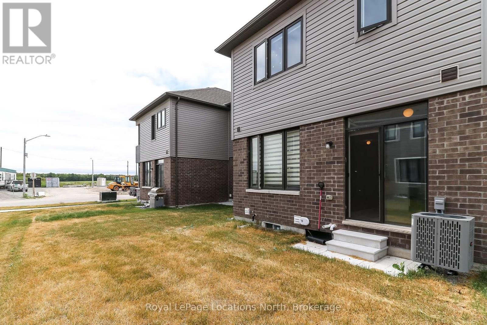 6 Durham Avenue, Barrie, Ontario  L9J 0W7 - Photo 37 - S12284540
