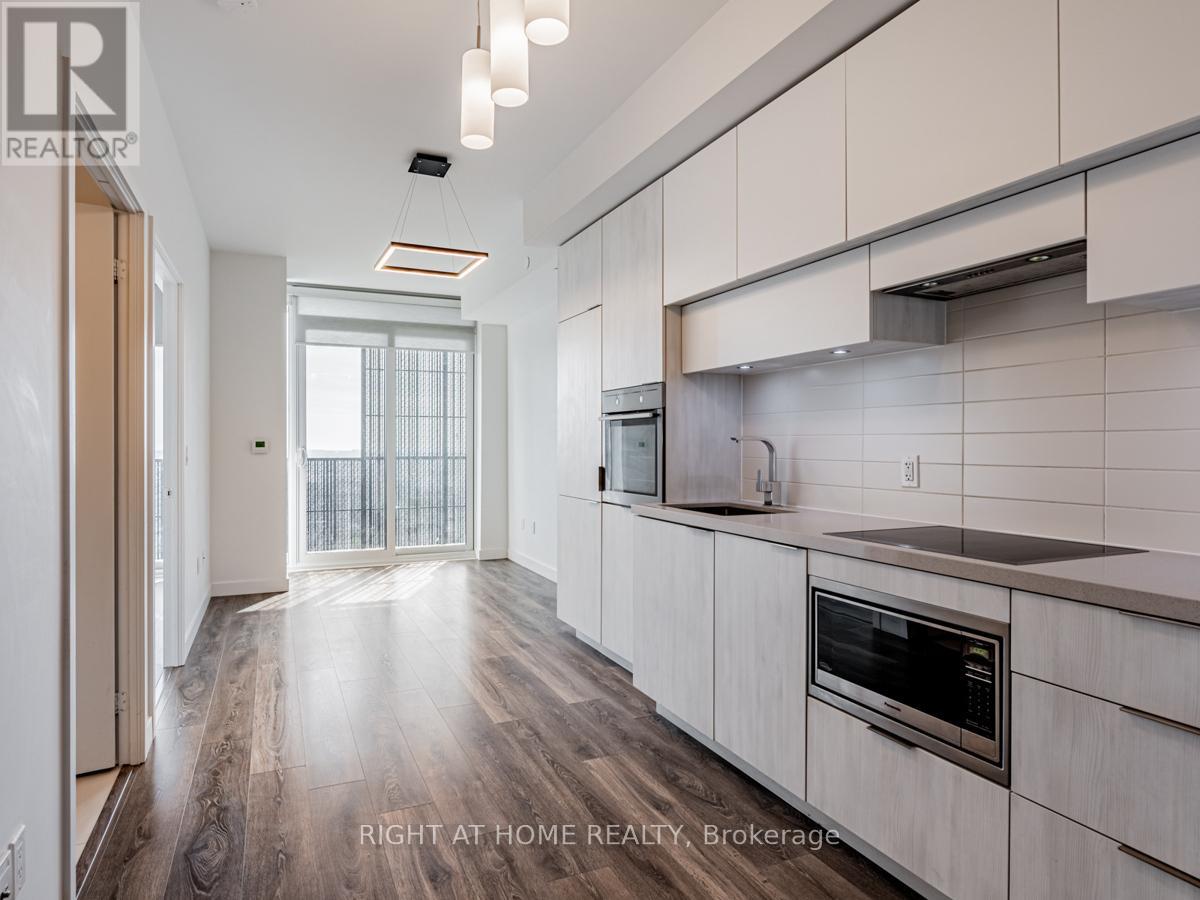 3809 - 8 EGLINTON AVENUE E, Toronto, Ontario