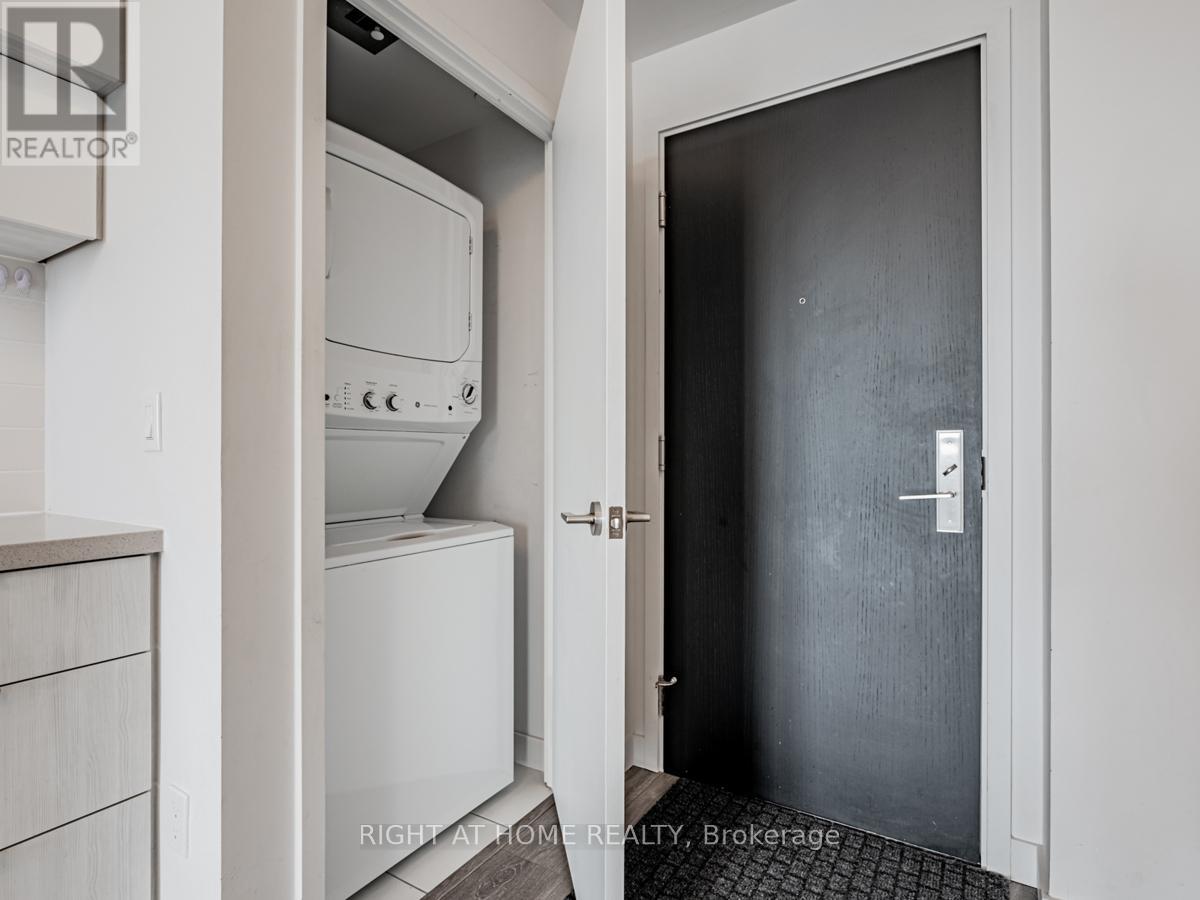 3809 - 8 Eglinton Avenue E, Toronto, Ontario  M4P 0C1 - Photo 14 - C12284599