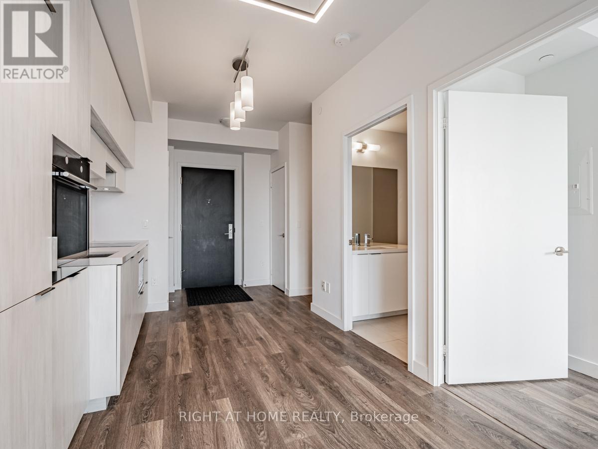 3809 - 8 Eglinton Avenue E, Toronto, Ontario  M4P 0C1 - Photo 2 - C12284599