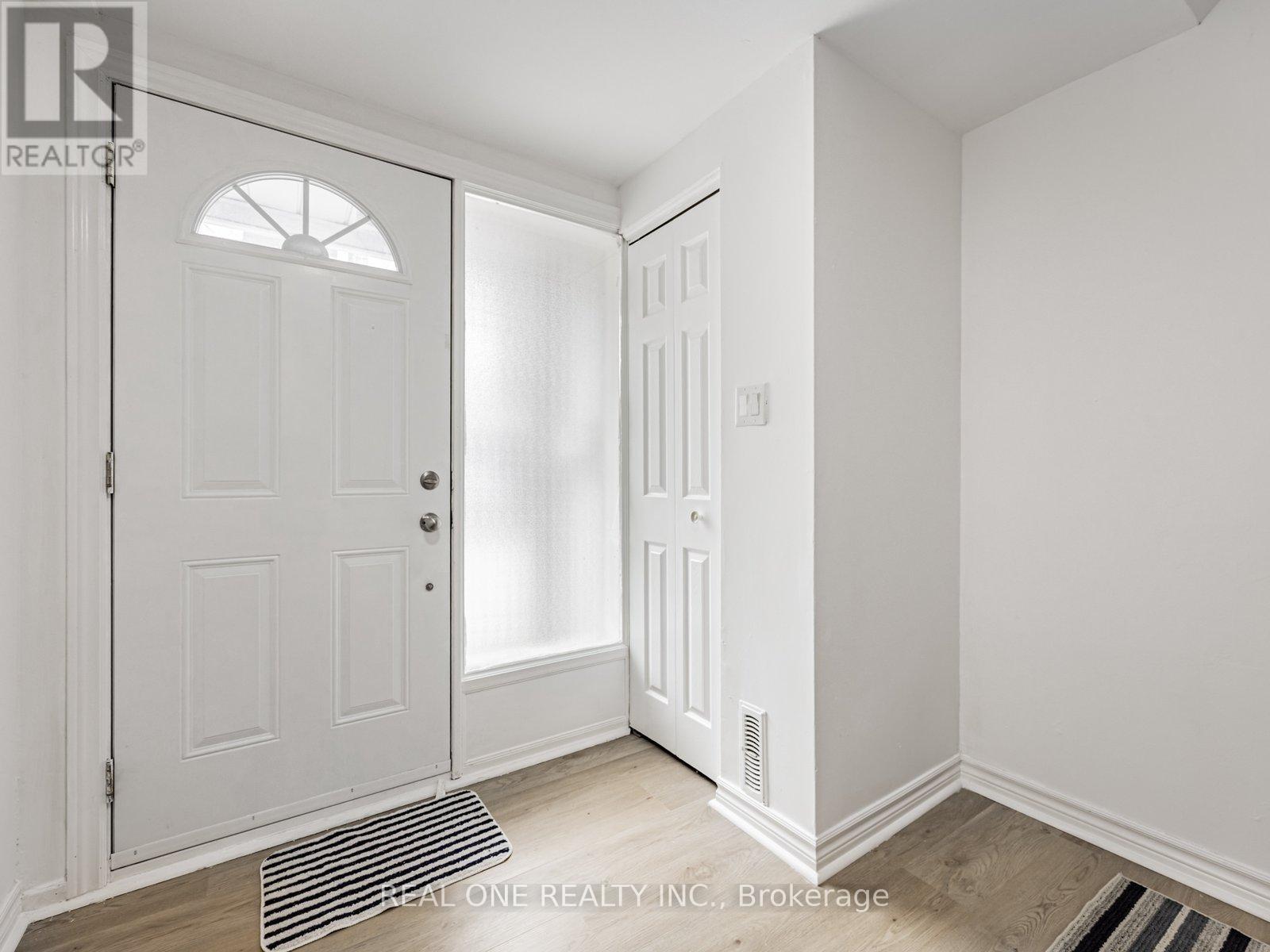 Property at 146 PURPLEDUSK TRAIL image 4