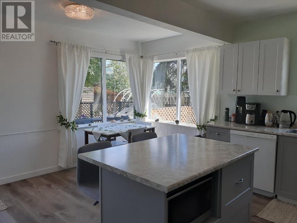 Property at 488 KINCHANT STREET image 3