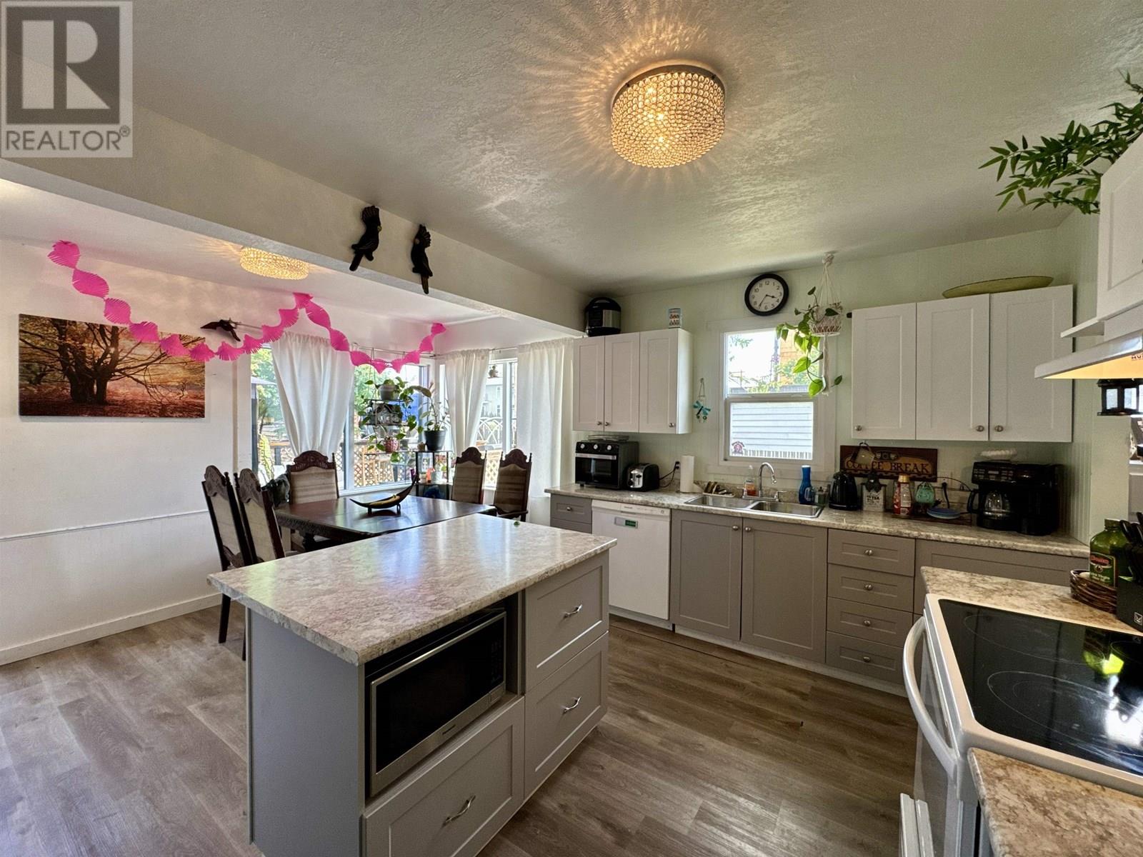 Property at 488 KINCHANT STREET image 5