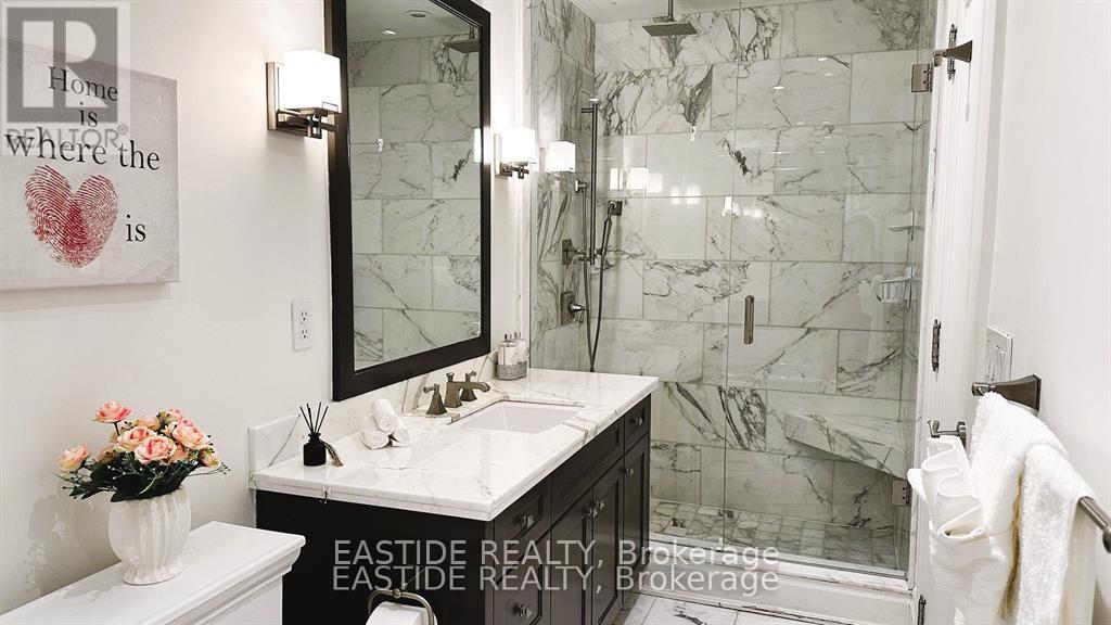 303 - 68 Yorkville Avenue, Toronto, Ontario  M5R 3V7 - Photo 16 - C12284622