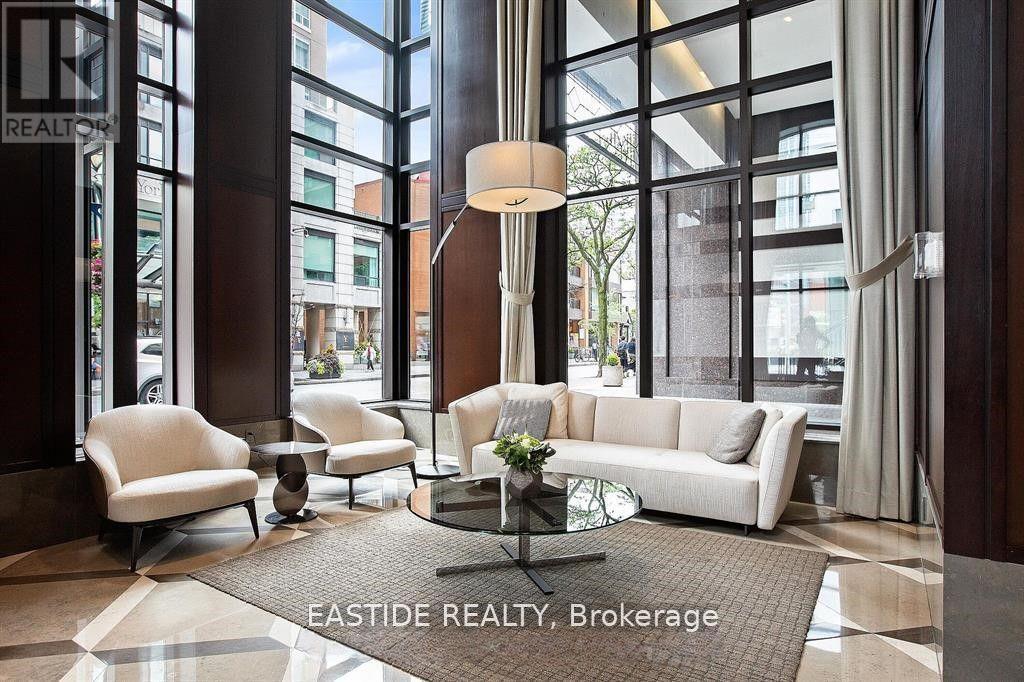 303 - 68 Yorkville Avenue, Toronto, Ontario  M5R 3V7 - Photo 3 - C12284622